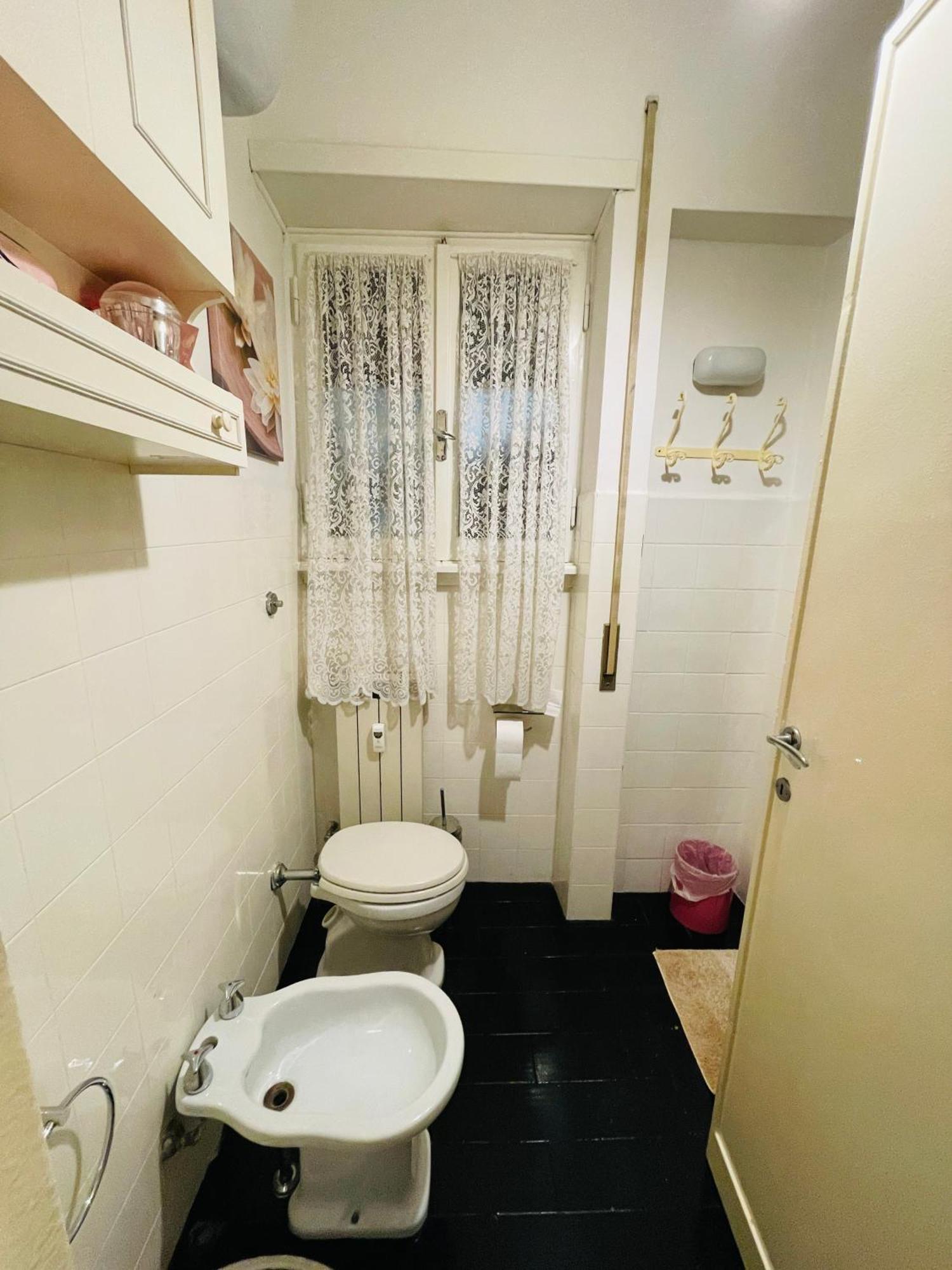 Grande Stanza Con Letto Matrimoniale Bagno Privato Zona San Paolo-Trastevere-Roma Tre "Chez L'Habitant" Exterior foto