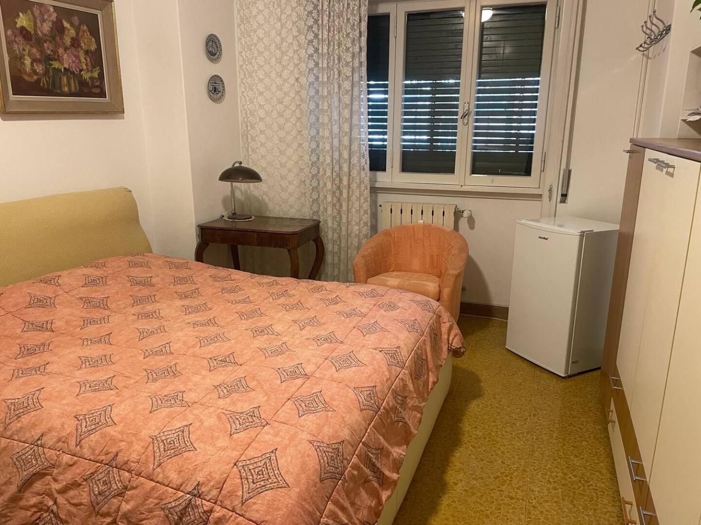 Grande Stanza Con Letto Matrimoniale Bagno Privato Zona San Paolo-Trastevere-Roma Tre "Chez L'Habitant" Exterior foto